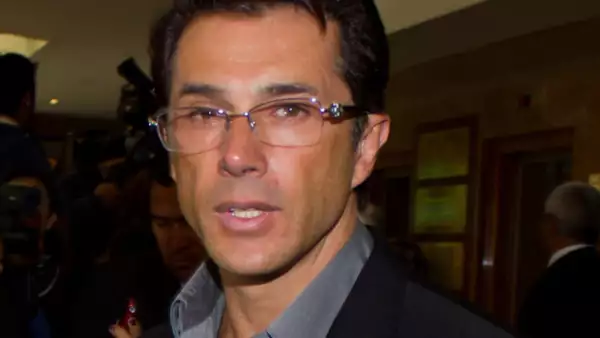 A pesar de que dijo que probablemente sea un sueño guajiro, el actor pide le devuelvan los pasaportes y visas de su familia.