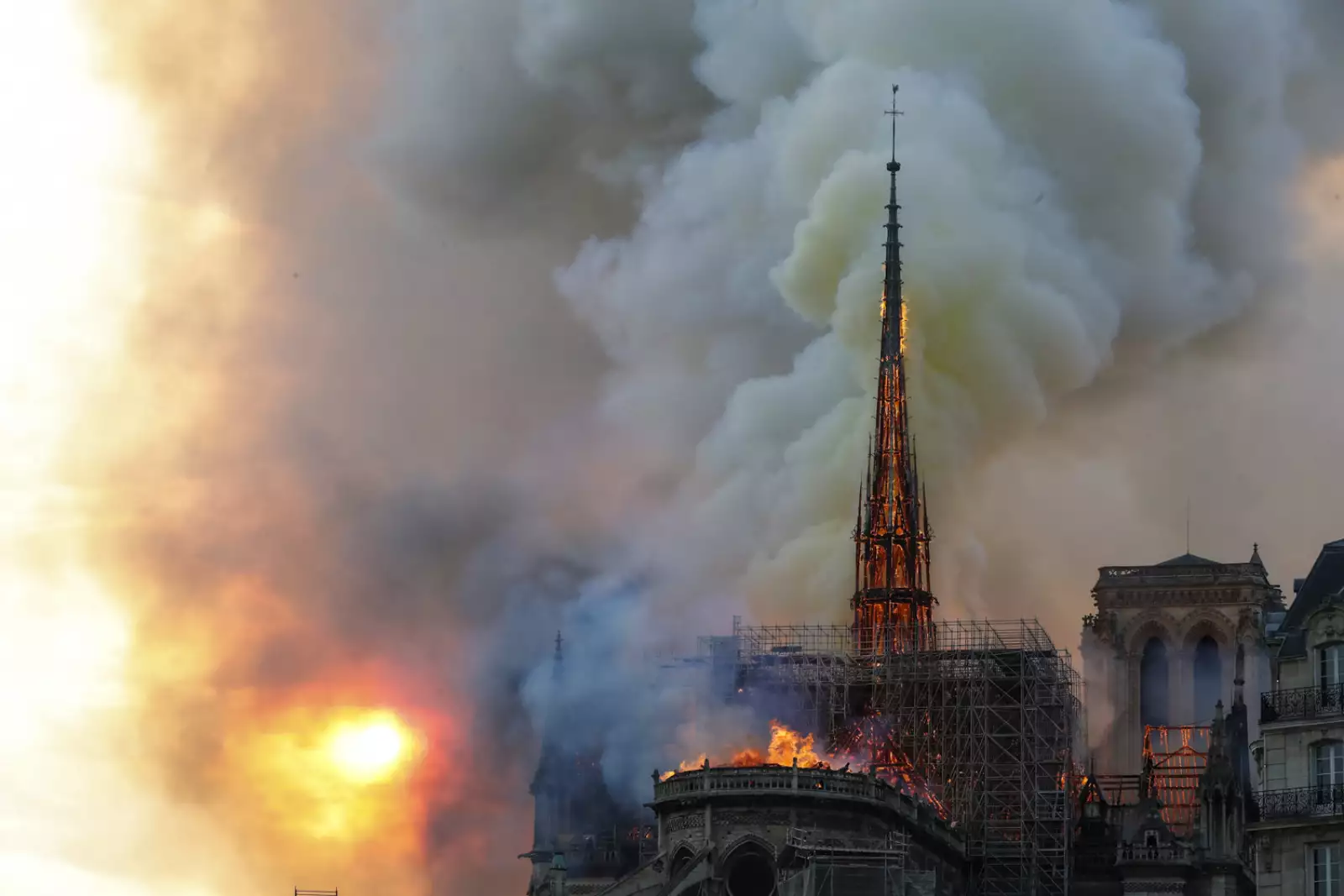 Incendio Notre Dame-5