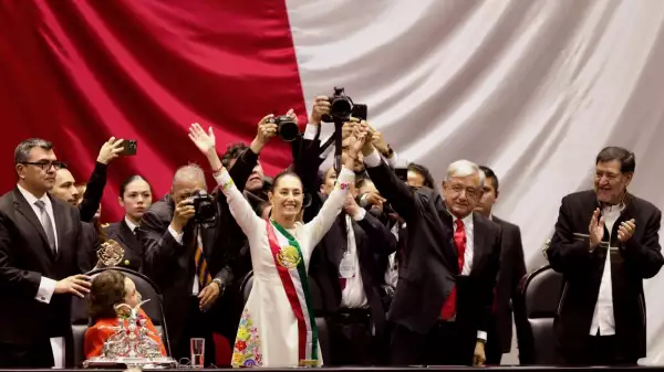 claudia-sheinbaum-rinde-protesta