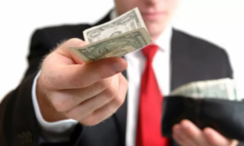 Las condiciones para negociaciones de salario y bonos de productividad tienen que estar por escrito. (Foto: Getty Images)