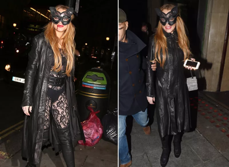 ¿Recuerdas el epic fail de Cady para Halloween en ‘Mean Girls’? Pues sin duda Lilo ha aprendido de "sus errores" al mostrarse con un disfraz de piel y encaje súper sexy.