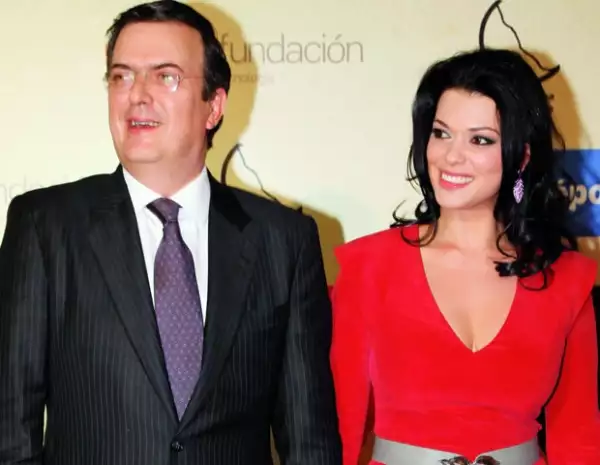 Marcelo Ebrard y Rosalinda Bueso.