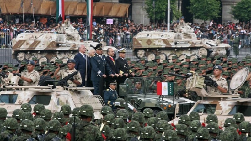 calderón desfile 2