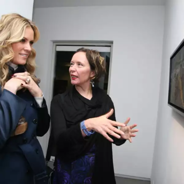 Exposición de Mona J. Lang con Rebeca De Alba.