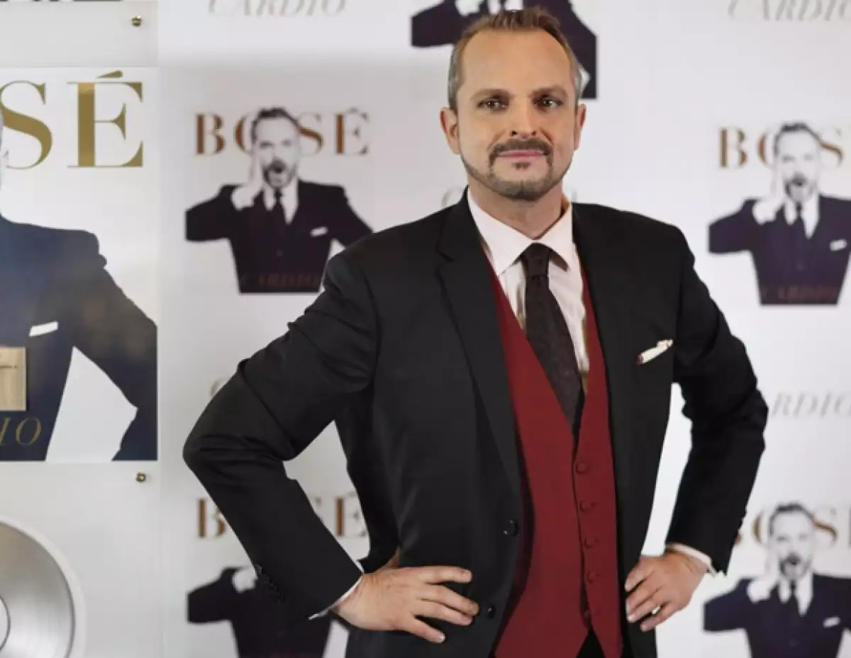 El cantante español se preguntó por qué no hay un movimiento de celebridades que hagan espectáculos para concientizar la problematica del norte del país.