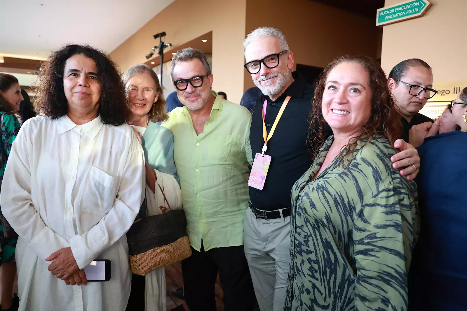 Consuelo Sáizar, Julia de la Cuenca, Simón Bross, Juan Carlos 