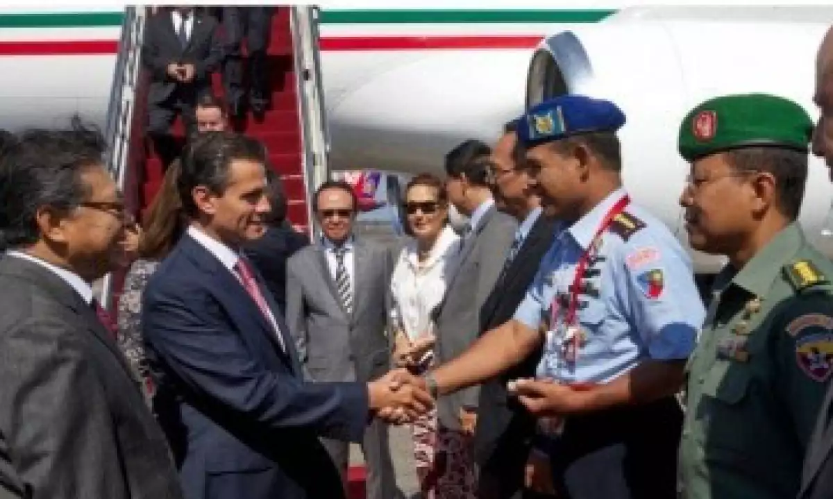 El presidente Erique Peña Nieto se reunirá con representantes empresariales duarante su visita en Indonesia. (Foto: Notimex )
