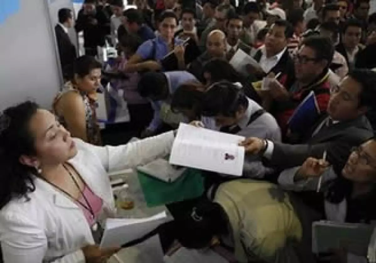 La desocupación se redujo en el octavo mes del año, ante julio. (Foto: Archivo)
