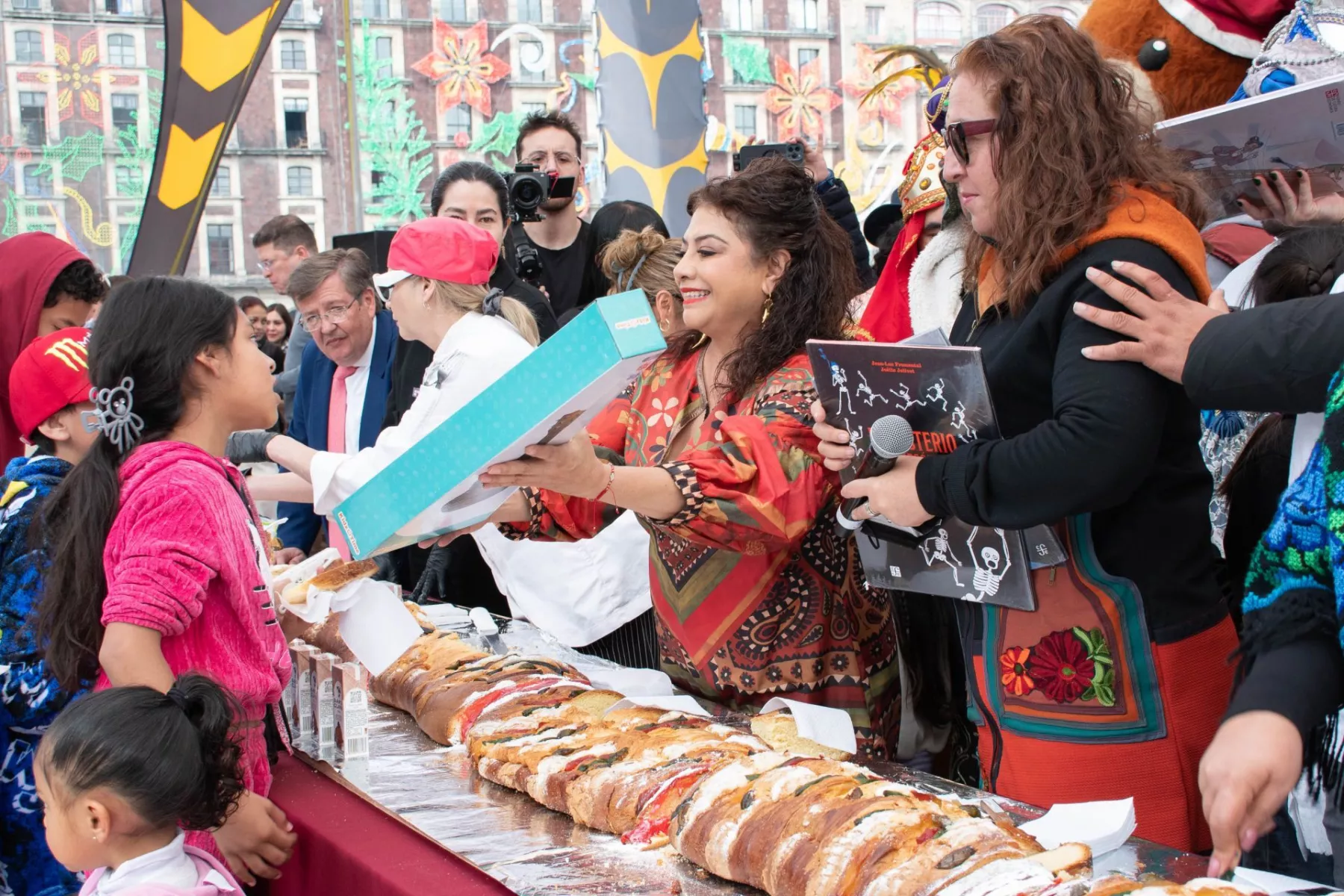 Brugada Entrega Juguetes y Rosca-2