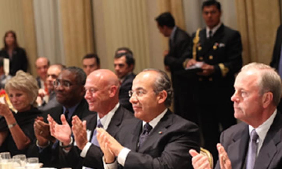 El presidente mexicano participó en la sesión inaugural de la Iniciativa Global Clinton 2011. (Foto: Notimex)