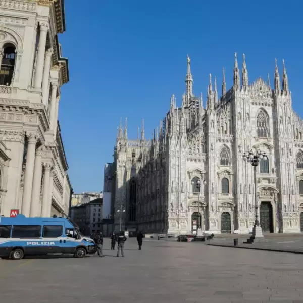 Piazza Duomo 2.JPG