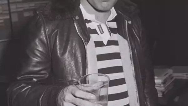 Freddie Mercury murió a causa del Sida.