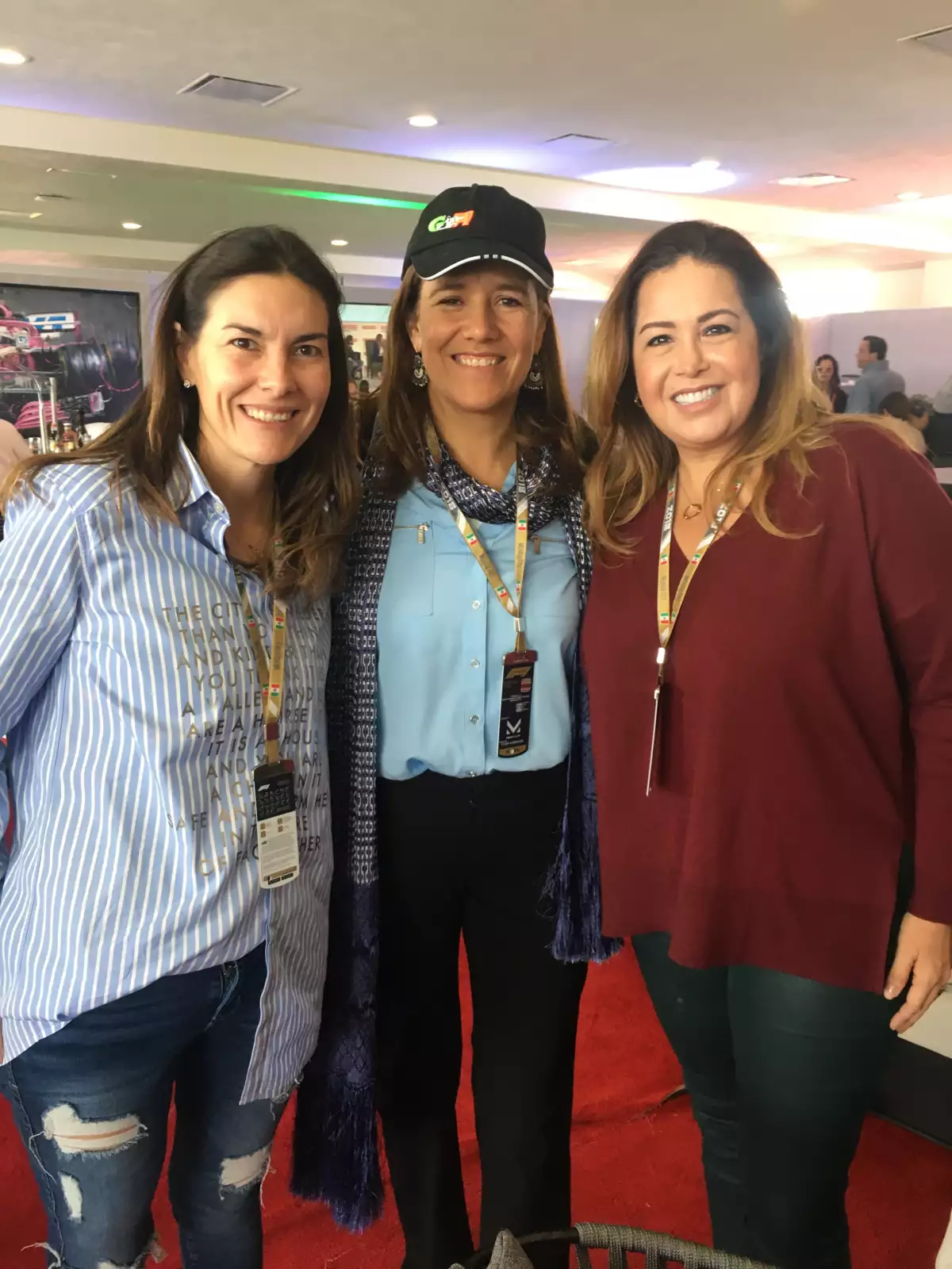 Margarita Zavala y dos asistentes al GPM