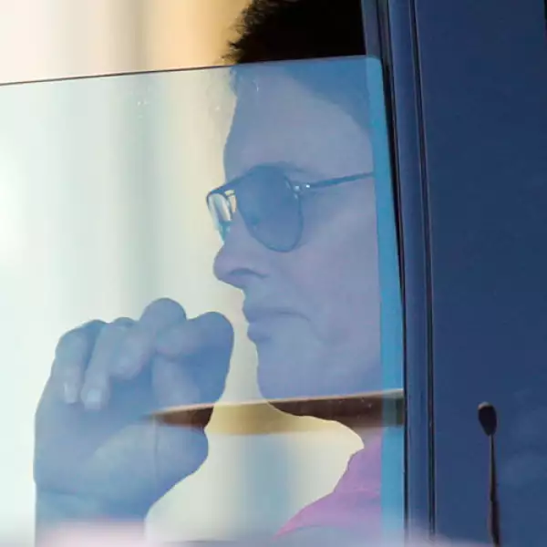 La última imagen que se tiene de los cambios estéticos del ex esposo de Kriss Jenner es esta, en la que luce unos labios más gruesos. ¿Habrá usado colágeno?