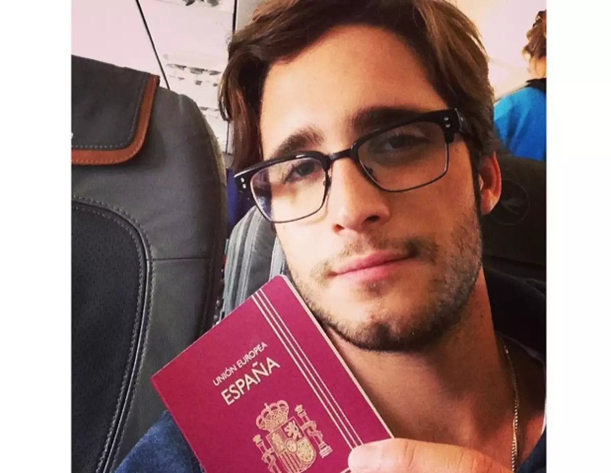 Aunque actualmente reside en Los Ángeles, el actor mexicano viajó a Barcelona para filmar una nueva película.