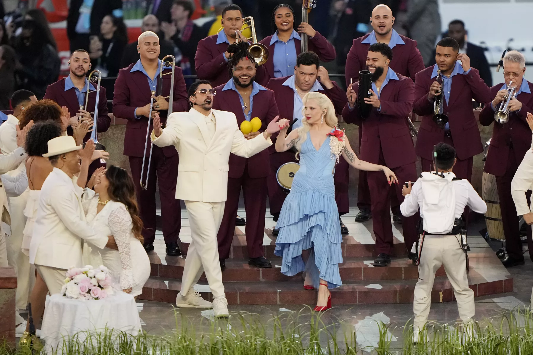 super bowl bad bunny marcas moda