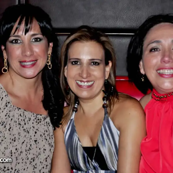 Mónica Manautou, Claudia Covas y Laura Bernaldes