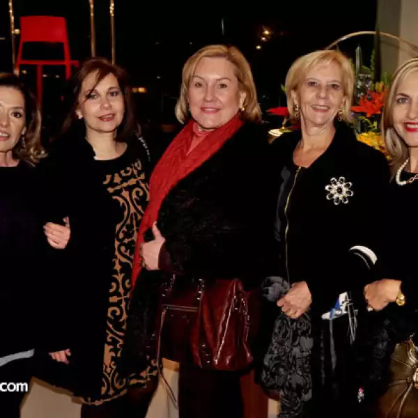 Regina Peña Muzquiz, Martha Navarro, Rosy Lobo, Juanita Ruíz de Fernández y Mónica Buerón de Villareal