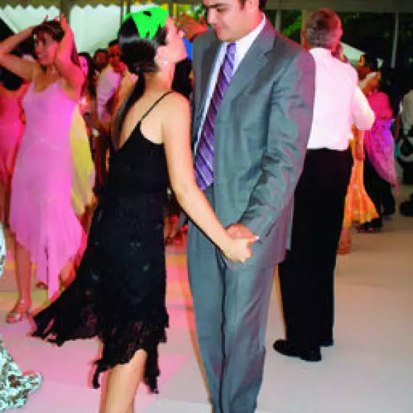 Paola Suárez, Manuel González