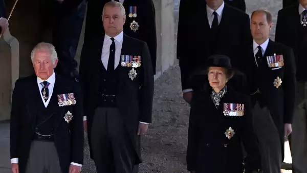 Rey Carlos III, princesa real Ana y Eduardo, conde de Wessex