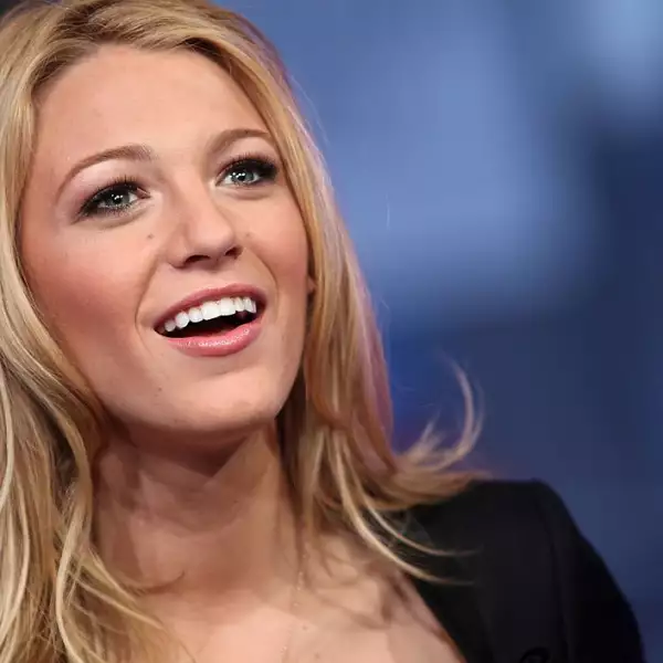 MTV TRL Presents Omarion, J. Holiday & The Cast Of Gossip Girl