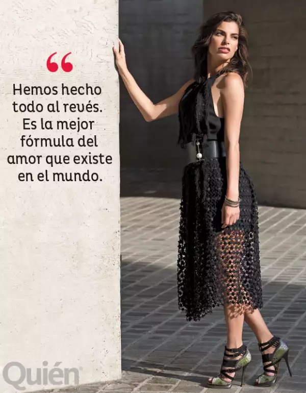 Vestido Chloé; cinturón Lanvin; zapatos Alexander Birman; Accesorios The Gem Palace.Maquillaje Benoit Dumont para Nars Cosmetics. Peinado Paula Villanueva. Asistente Samantha Quereshi.