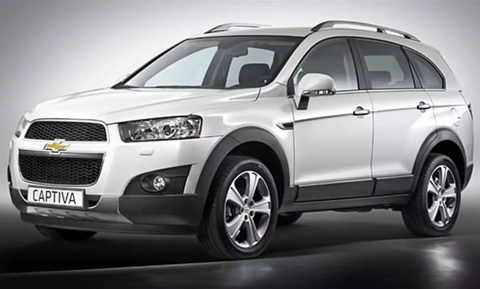 Mecánicamente equipará un motor de cuatro cilindros de 2.4 litros con 171 hp, así como un motor turbo V6 de 258 hp. La variante de diesel de cuatro cilindros entrega 184 hp.