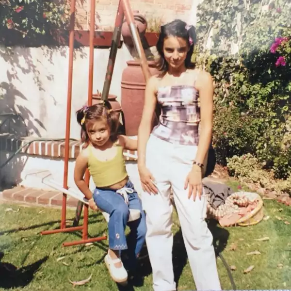 aislinn-derbez-hermana