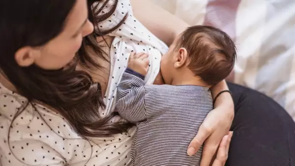 La dificultad que enfrentan las mujeres para lactar y trabajar simultáneamente
