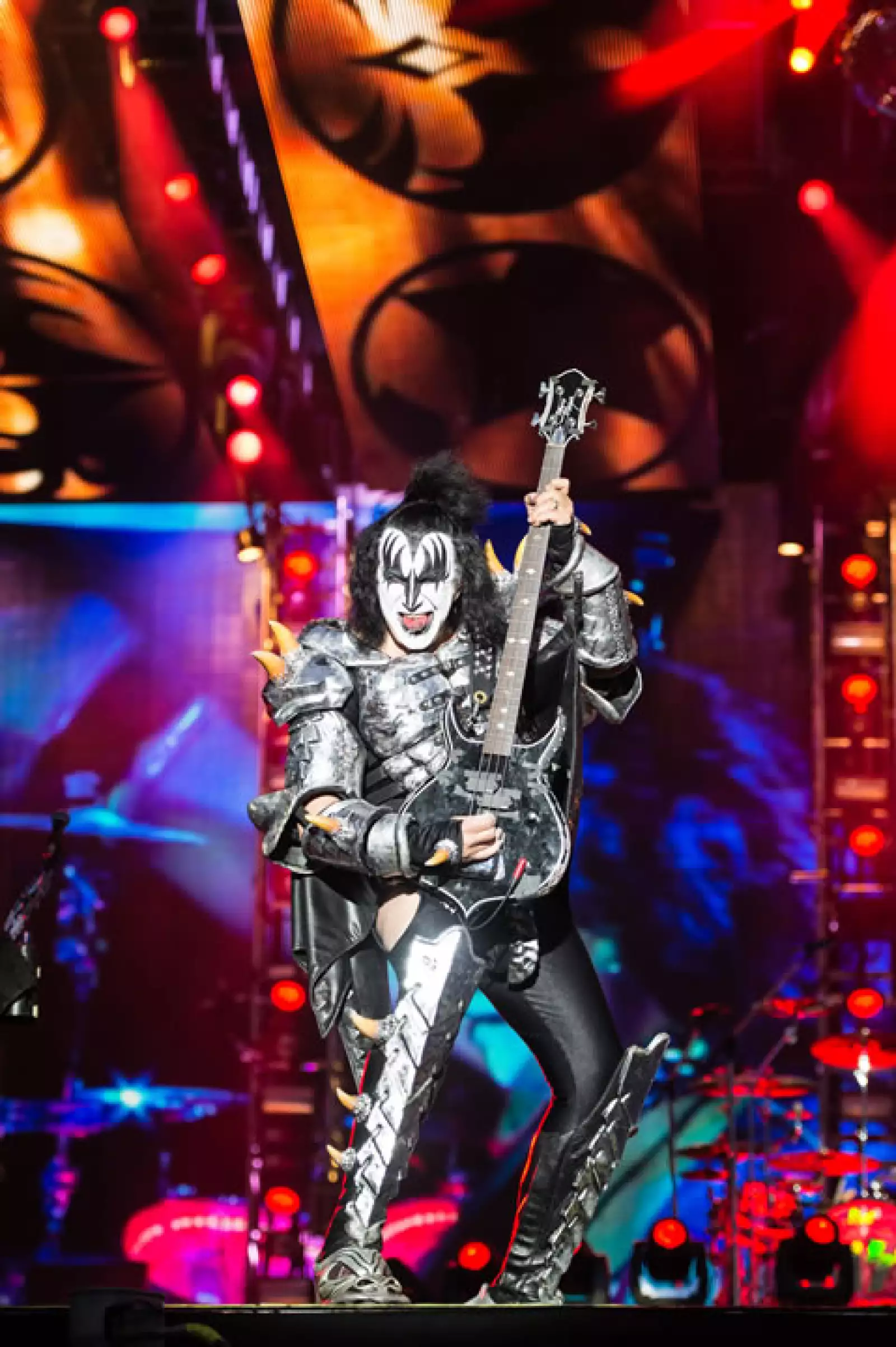 Gene Simmons es integrante de Kiss.