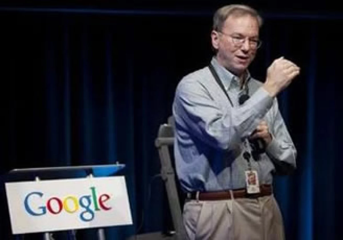 Eric Schmidt permanecerá como presidente ejecutivo del buscador por Internet. (Foto: Reuters)