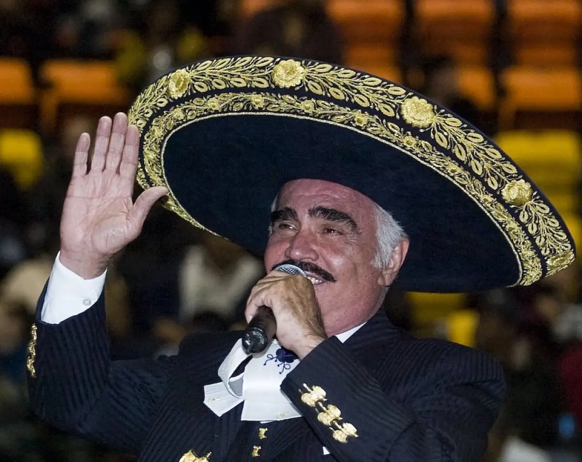 Vicente Fernández durante un concierto. El ídolo de México murió debido al  síndrome Guillain-Barré