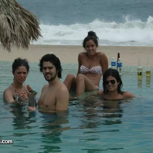 Fer Estrada,Maria José Obregón,Bernardo Cueva,Fer Madero,Pia González.