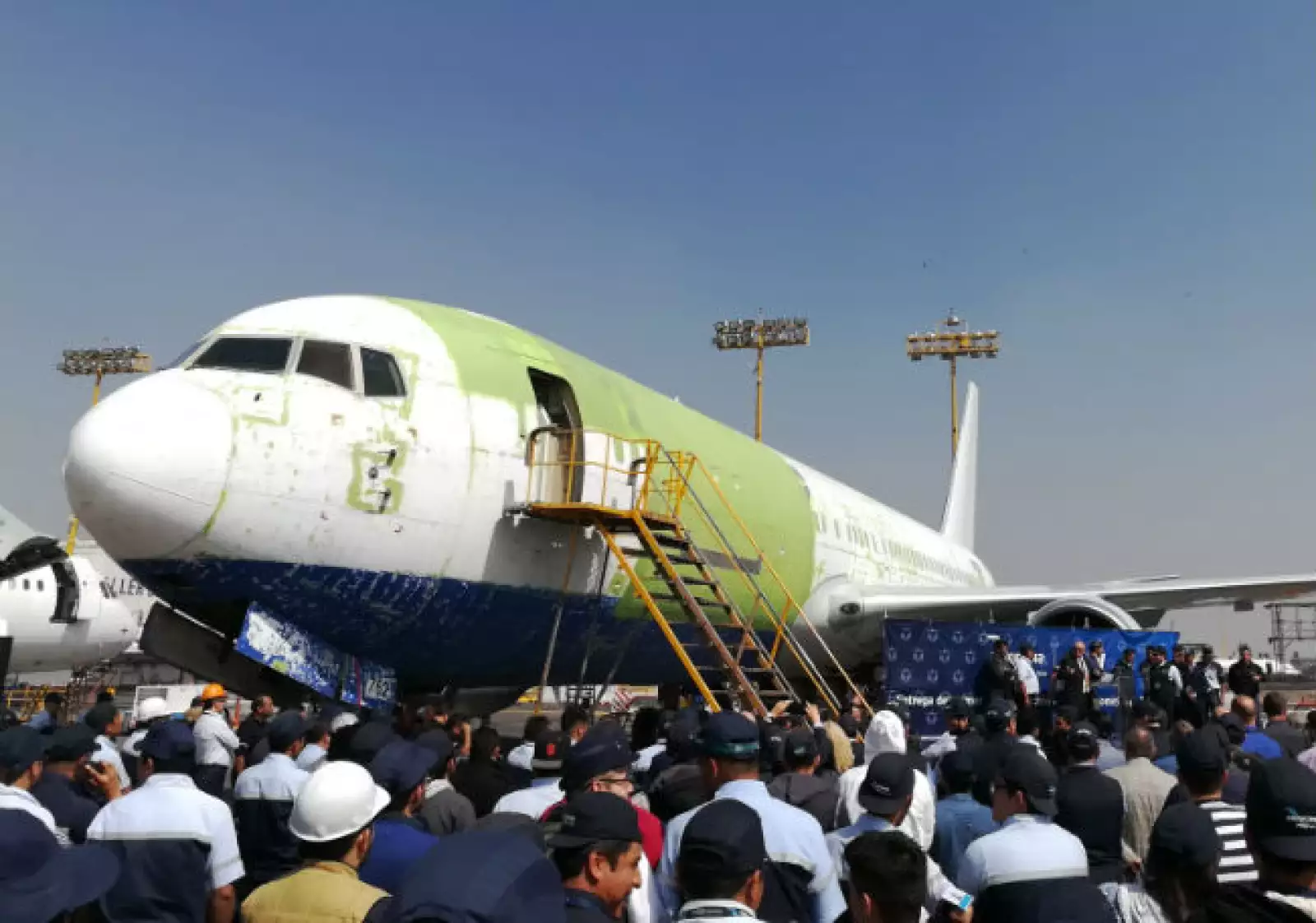 Mexicana MRO avi�n convertido 1