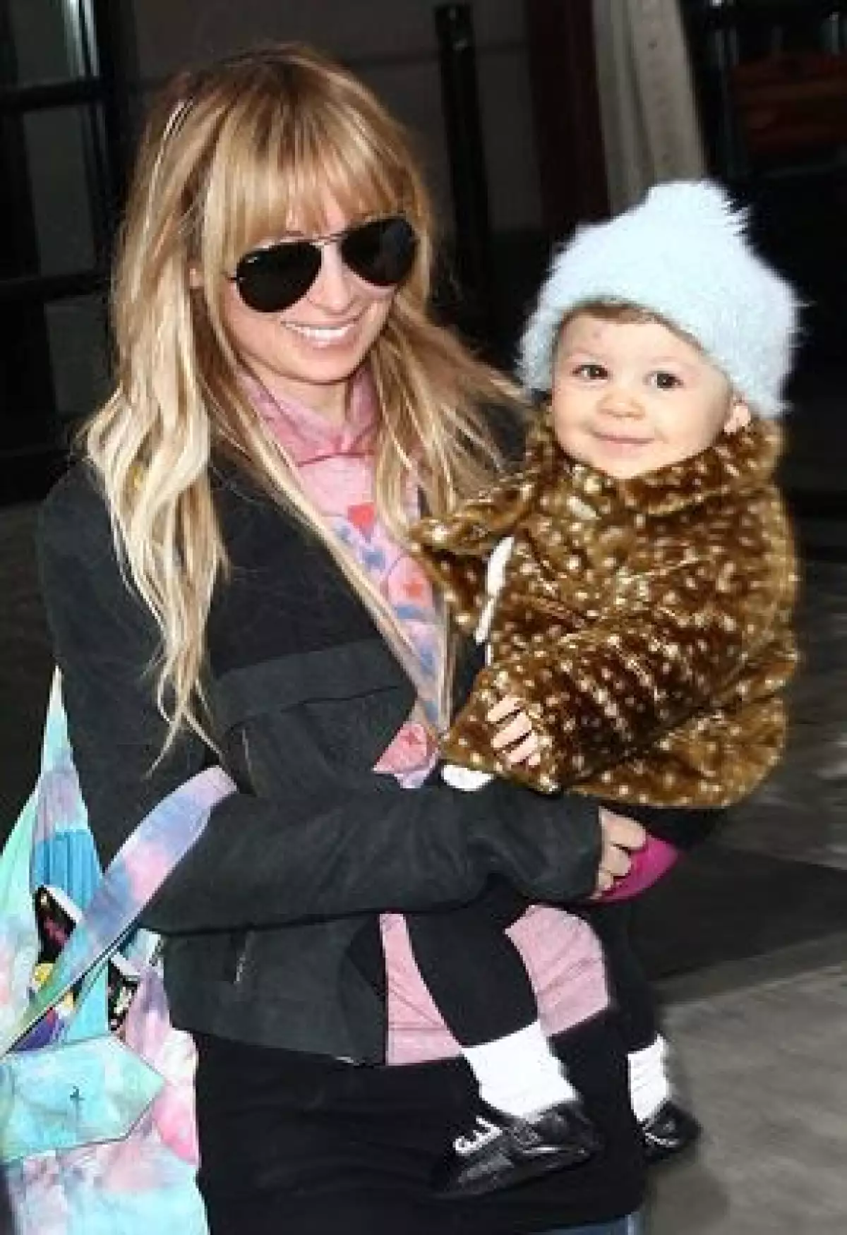 A catorce meses después de dar a luz a su primera hija Harlow Winter Kate, la actriz y modelo acaba de confirmar que ella y Joel Madden ya están esperando otro bebé.