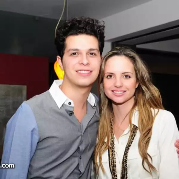 David R. Carballido,Andrea Sanchez