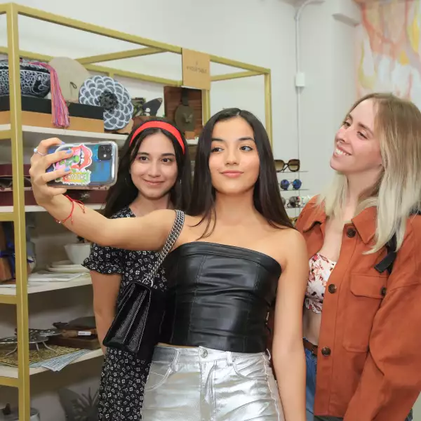 Marifer Galindo, Valeria Solis y Regina Kaller 