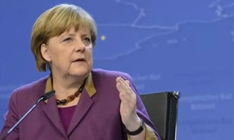 La canciller alemana, Angela Merkel, dijo que los bancos chipriotas hicieron generosas ofertas a los inversionistas para pagar altas tasas de interés por su dinero. (Foto: Reuters)