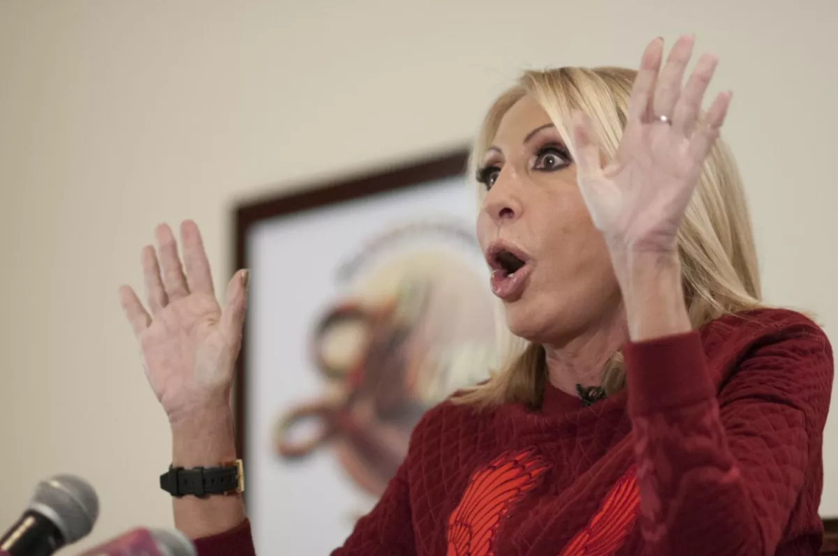 Laura Bozzo ficha roja