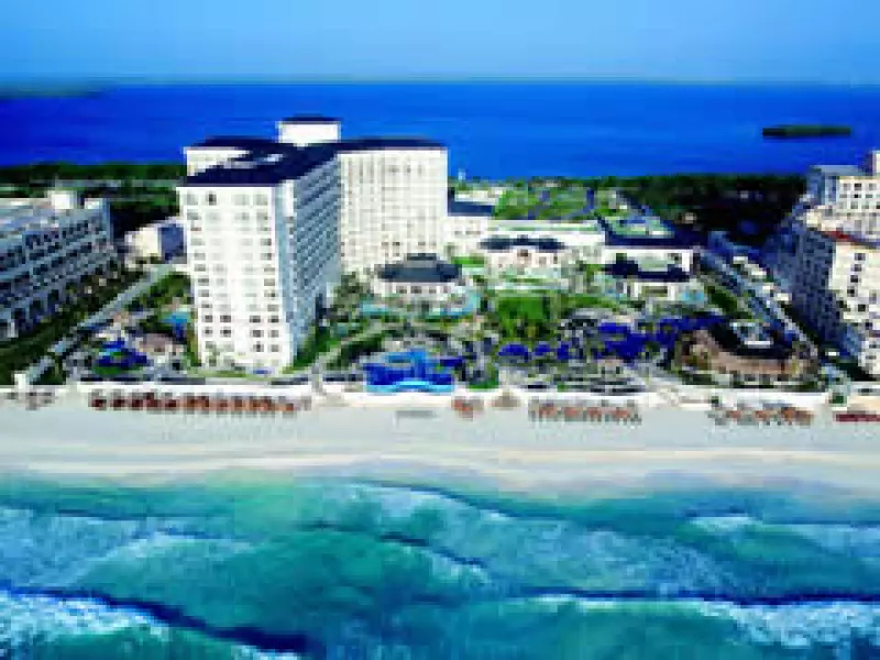 Los hoteles reducen sus tarifas hasta en 50% (Archivo).