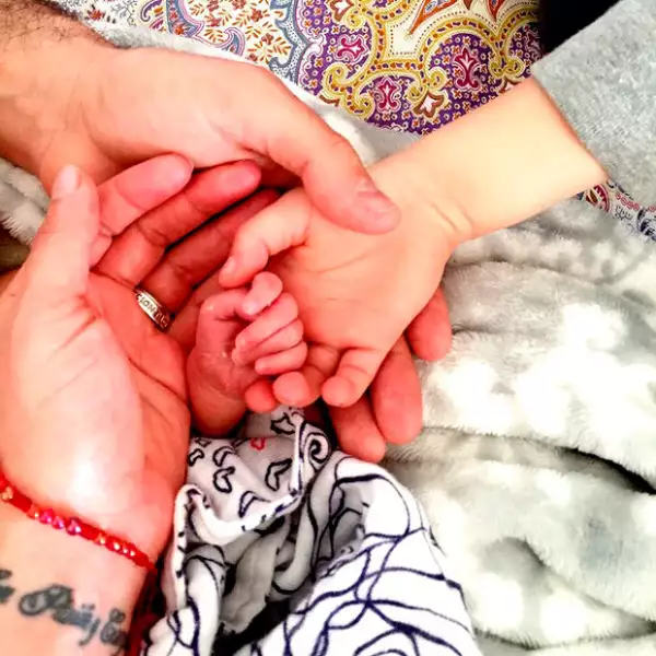 Un pedazito de su bebé, quien llegó al mundo hace unos días.