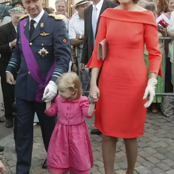 Es la primera heredera al trono que hace sus estudios en holandés
