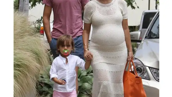 El segundo bebé de Kourtney nació este fin de semana y fue niña. Dicen que Penelope Scotland Disick es muy parecida a su hermano mayor Mason