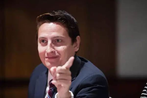 Néstor Núñez.jpg