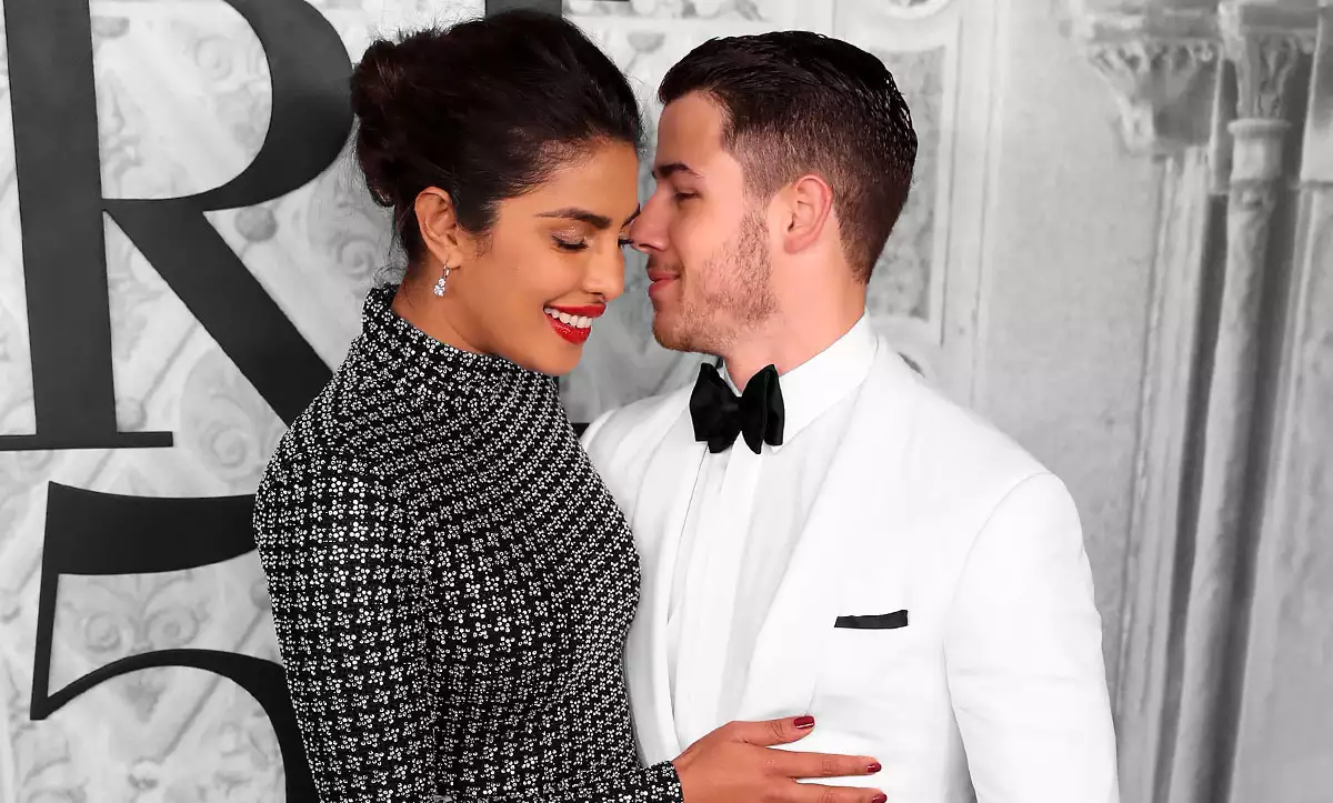 Priyanka-Chopra-And-Nick-Jonas-foto-Boda-Meghan-Markle-compromiso