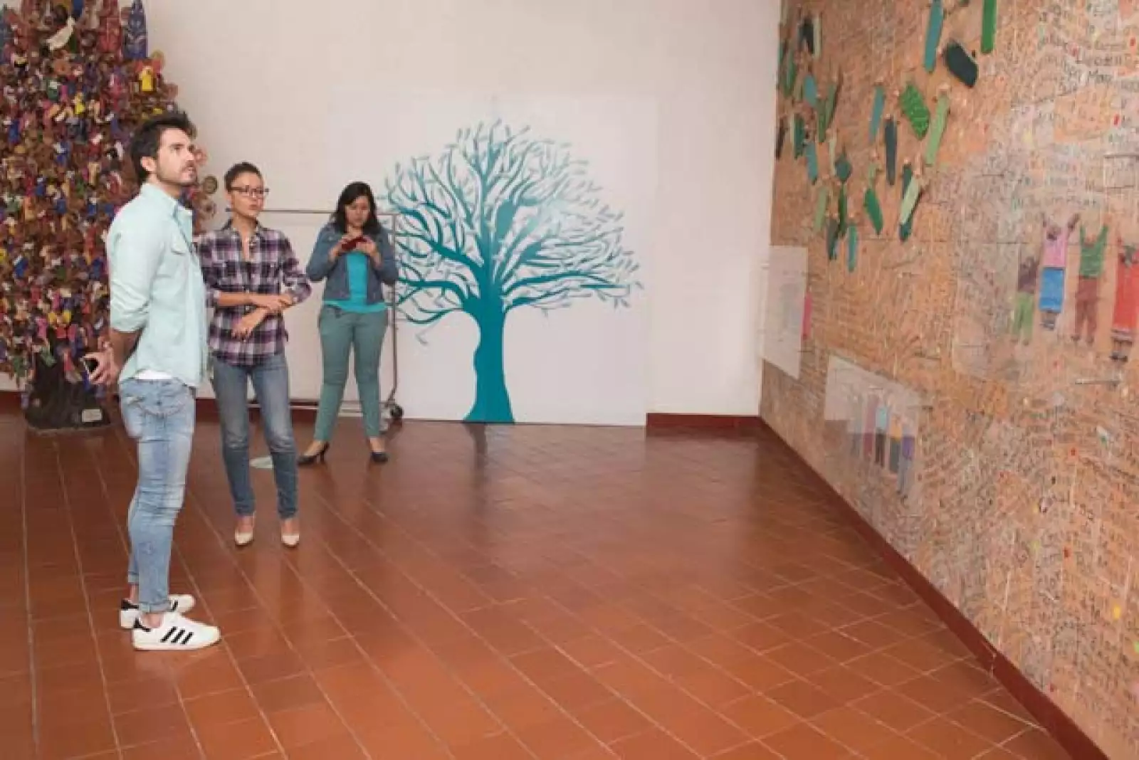 Visita de Paco Arango a la Casa de la Amistad