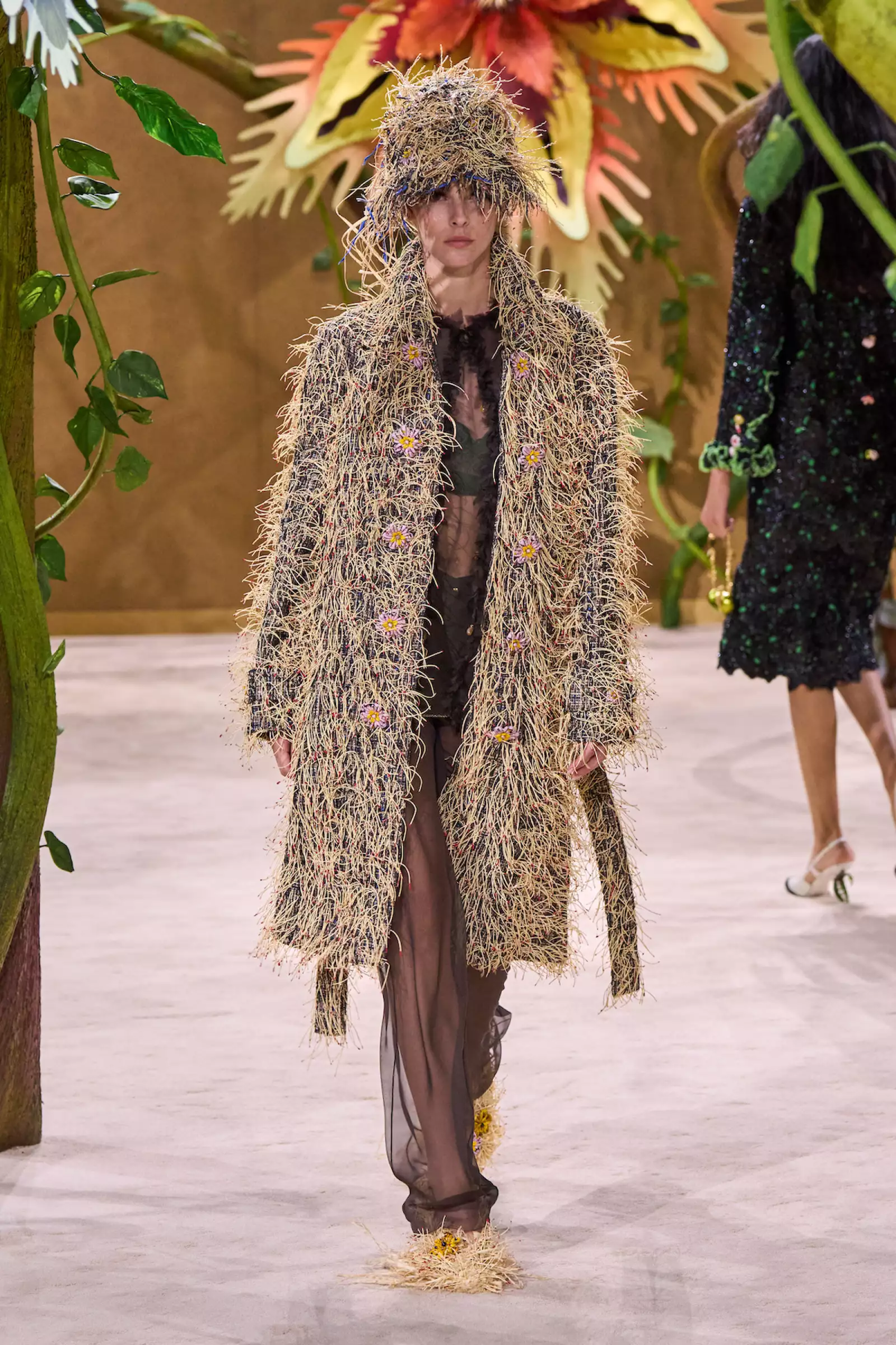 Chanel HC F26 016.jpg