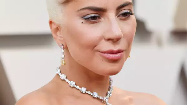 Lady Gaga con collar de Tiffany & Co.