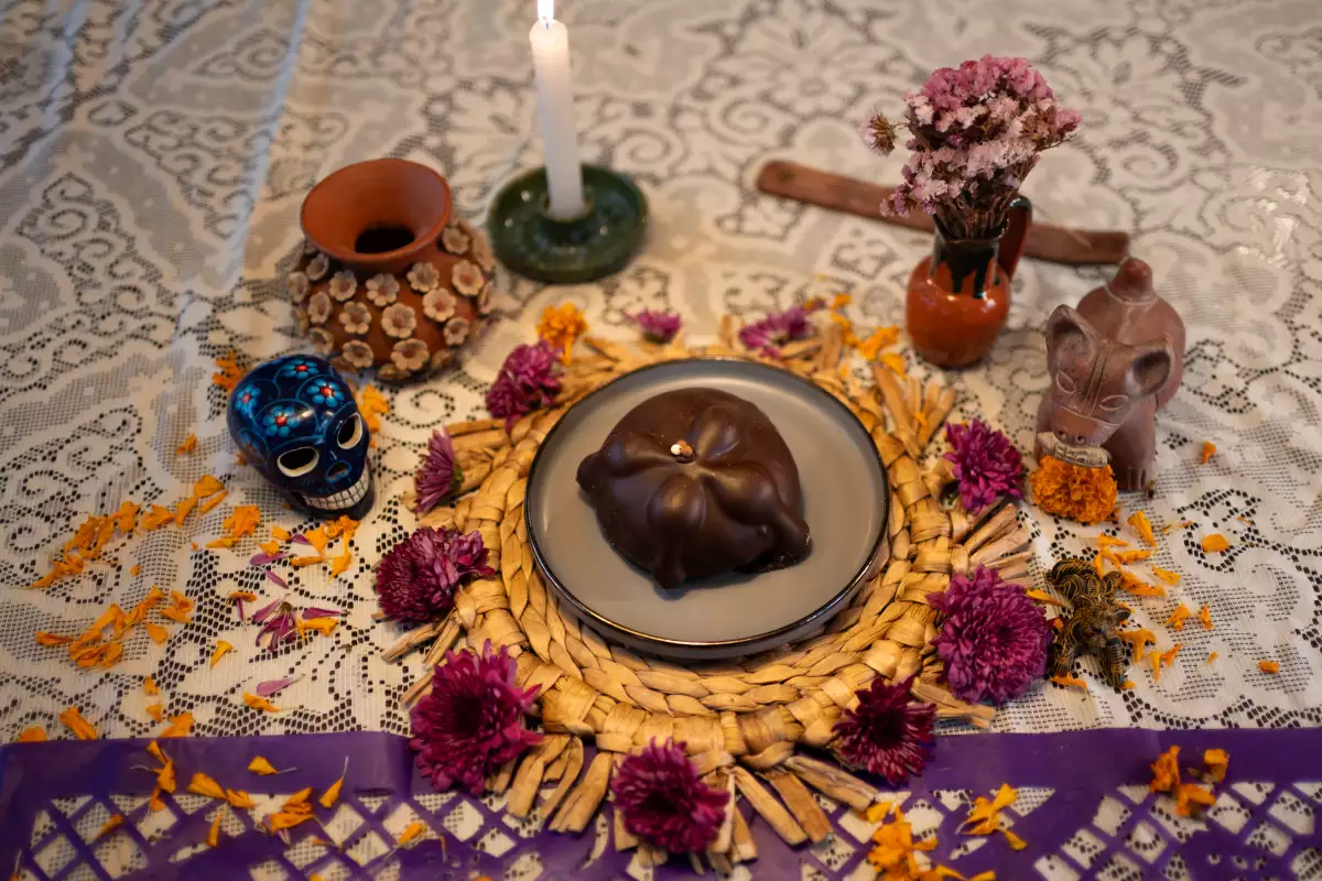 Foto de pan de muerto relleno en CDMX
