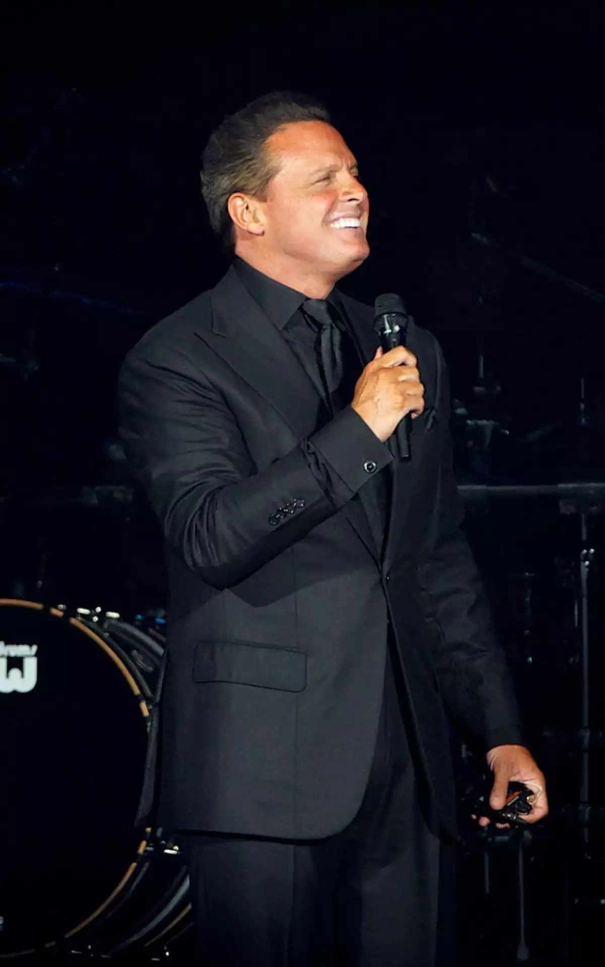 El periódico Reforma tuvo acceso en exclusiva al ensayo que realizó `El Sol´ ayer en el Auditorio Nacional, donde les habló en inglés a los músicos en todo momento.